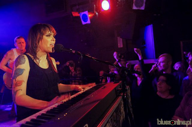 Beth Hart in Warsaw 2013 (27)